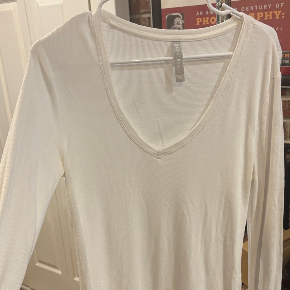 Athleta Women's Ribbed White V-Neck Top